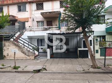Casa · 71m² · 5 Ambientes · 1 Cochera · Venta Duplex Coronel Arias