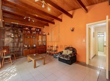 Casa · 132m² · 4 Ambientes · 1 Cochera · Venta Casa 4 Amb Villa Sarmiento - C/ Patio Parrilla y Garage