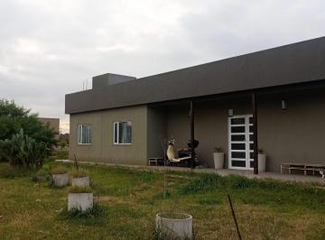 Casa de 4 ambientes, Luján · Casa a Terminar en Barrio Cerrado