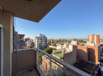 Departamento · 30m² · Monoambiente en Alquiler, Vista Parcial Rio, Balcon