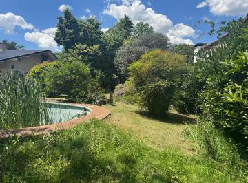Departamento · 50m² · 2 Ambientes · 2 Cocheras · Venta de Dto 2 Amb Sobre Amplio Lote en Bella Vista