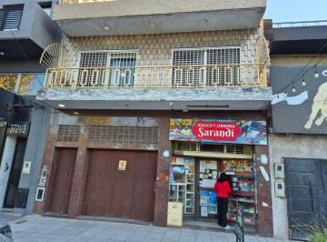 Casa de 3 ambientes, Avellaneda · Venta Casa con Local Sobre Av Mitre