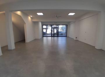 Local comercial · 121m² · Local en España y Hospitales