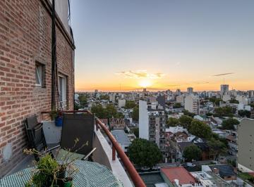 Departamento · 45m² · 2 Ambientes · Venta Departamento 2 - 3 Ambientes 2 Balcones Piso Alto en Caballito