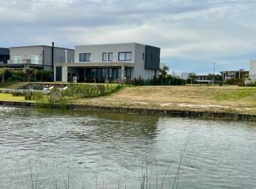 Terreno · 939m² · Lote en Venta en Marinas Puertos del Lago