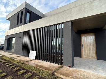 Casa · 191m² · 5 Ambientes · 4 Cocheras · Casa en Amarras