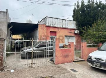 Terreno · 61m² · Venta Lote 10 X 31 Aprox. con Casa y Pileta