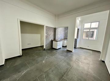 Departamento · 55m² · 2 Ambientes · Venta 2 Ambientes Amplios y Luminoso Reciclado