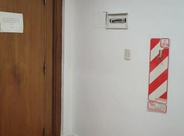 Oficina comercial de 3 ambientes, Monserrat · Av Belgrano y Defensa Oficina Al Fte. 130 m² Amplia Á - Trab. + 2despachos - 2baños Común a - Ac