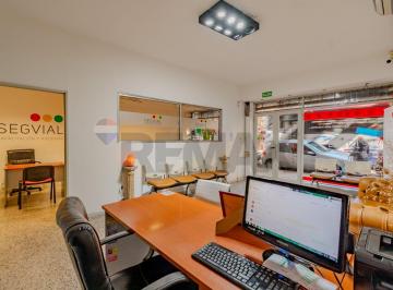 Local comercial · 75m² · Alquiler Local Comercial en Flores