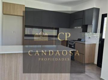 Casa · 141m² · 4 Ambientes · 4 Cocheras · Nev. Casa en Venta 3 Dorm. Santa Sofía Pilar del Este