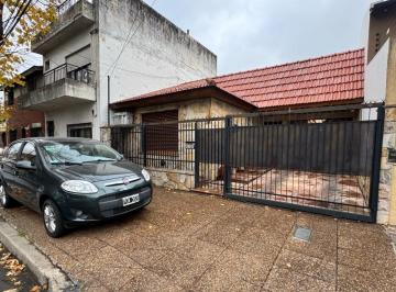 Casa · 152m² · 3 Ambientes · 4 Cocheras · Venta 3 Amb Casa San Martin. Apto Credito