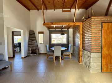 Casa · 165m² · 5 Ambientes · 3 Cocheras · Venta Casa 5 Ambientes Haedo Garage Pileta Terraza