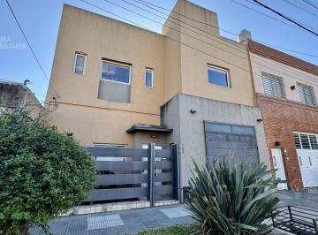 Casa · 165m² · 5 Ambientes · 3 Cocheras · Venta Casa 5 Ambientes Haedo Garage Pileta Terraza