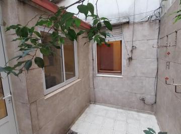 Departamento · 53m² · 3 Ambientes · Venta Departamento Caballito Pb Frte con Patio