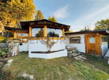 Casa · 110m² · 4 Ambientes · 2 Cocheras · Casa en Alquiler Permanente Bariloche Melipal