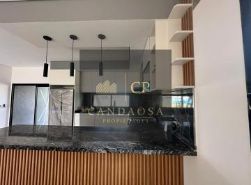 Casa · 120m² · 4 Ambientes · 3 Cocheras · Nev. Casa con Fondo Verde y Pileta en Pilar del Este