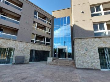 Departamento de 2 ambientes, Santa Lucía · Santa Lucía, Dpto. 1 Dormitorio con Cochera.