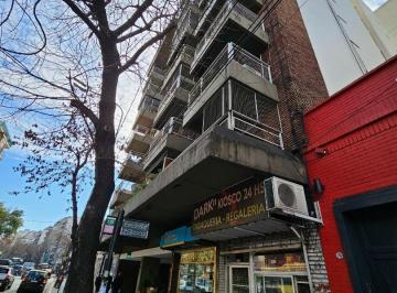Departamento · 35m² · 2 Ambientes · Alquiler 2 Ambienes Caballito Muy Buen Edificio