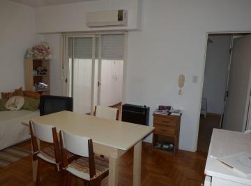 Departamento de 1 ambiente, Vicente López · Monoambiente con Patio a m de Av Maipú