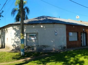 Casa de 3 ambientes, Rosario · Casa en Esquina en Excelente Zona de Nvo Alberdi
