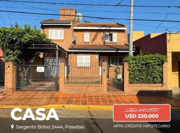 Casa · 398m² · 5 Ambientes · 2 Cocheras · Casa de 3 Dorm. en Venta