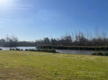 Terreno · 902m² · Terreno en Venta Al Rio - El Naudir