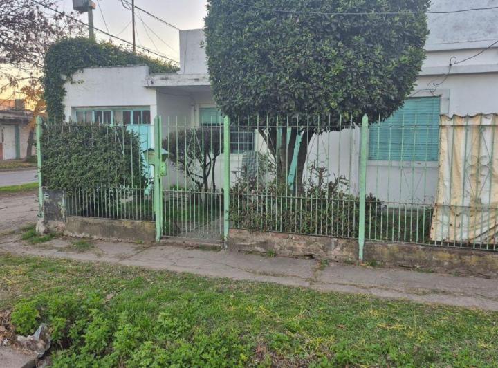 Casa · 120m² · 3 Ambientes · 2 Cocheras