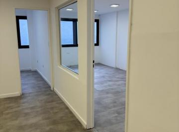 Local comercial · 258m² · 4 Ambientes · Oficinas en Alquiler Frente Al Buen Pastor
