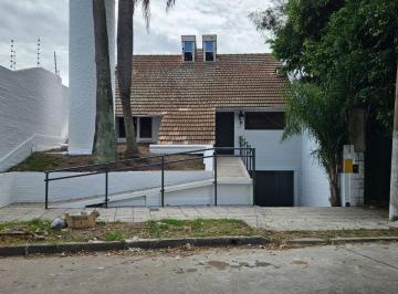 Casa de 4 ambientes, Quilmes · Casa con 2 Dorm. 4 Ambientes y 450 m² en Venta en Barrio Parque Bernal Quilmes