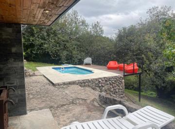 Casa · 2000m² · 7 Ambientes · 2 Cocheras · Casa con Pileta y Quincho en Alquiler - Barrio Privado Q2
