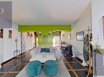 Departamento · 119m² · 4 Ambientes · 1 Cochera · Departamento 4 Ambientes con 2 Patios, Parrilla y Cochera