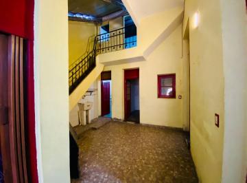Casa de 4 ambientes, Lanús · Casa en Venta en Valentin Alsina. Techo Alto. Terraza.