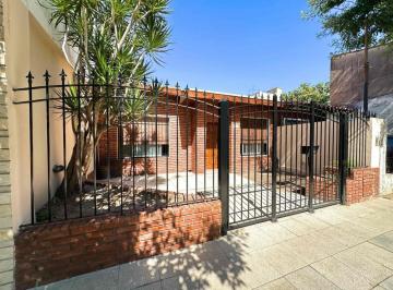 general-san-martin-villa-ballester-alquiler-casa-3-ambientes · Casa de 3 Ambientes con Patio y Cochera