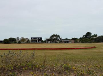Terreno · 840m² · Lote con Fondo a La Cancha de Polo. Ecuestre 309. Costa Esmeralda.