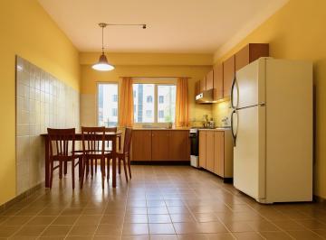 PH · 80m² · 3 Ambientes · PH de 3 Ambientes con Balcón en Alquiler Temporario en Villa Crespo
