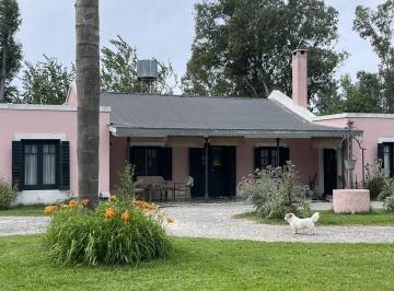 Casa · 218m² · 5 Ambientes · 3 Cocheras · Espectacular Casa Estilo Campo en La Bota Benavidez