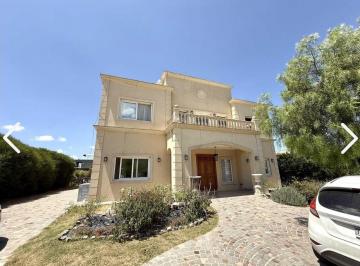 1000408954.jpg · Venta Casa 6 Ambientes, San Sebastián, Área 5