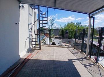 PH · 72m² · 3 Ambientes · 1 Cochera · Venta PH 3 Ambientes Lanús