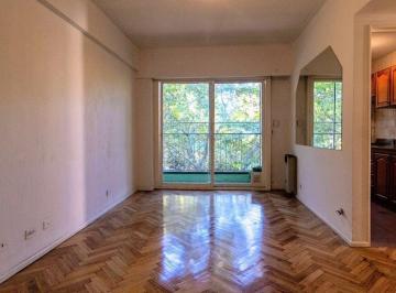 Departamento · 57m² · 4 Ambientes · Vta Flores Norte Dpto 4 Amb C/balcon Fte a Plaza