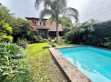 Casa · 155m² · 5 Ambientes · 1 Cochera · Venta Casa en Parque Ayerza Piscina