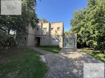 Casa · 184m² · 6 Ambientes · 4 Cocheras · Casa en La Delfina