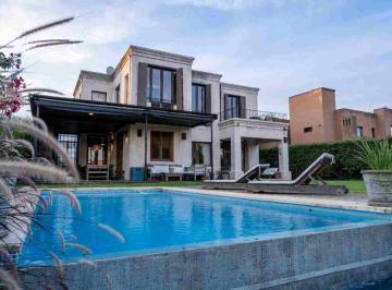 Casa · 300m² · 8 Ambientes · 2 Cocheras · Casa Venta 8 Amb Santa Barbara a L Laguna