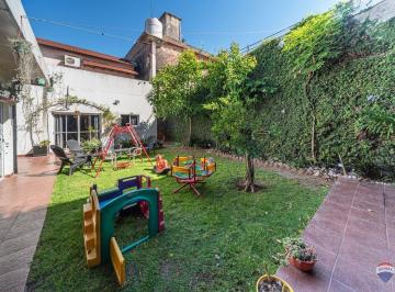 Casa · 180m² · 5 Ambientes · 1 Cochera · Venta Casa 4 Dorm. Excelente Estado Tablada