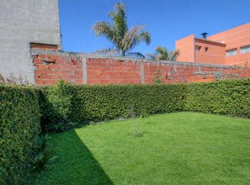 Casa · 152m² · 4 Ambientes · 1 Cochera · Casas en Venta en La Plata