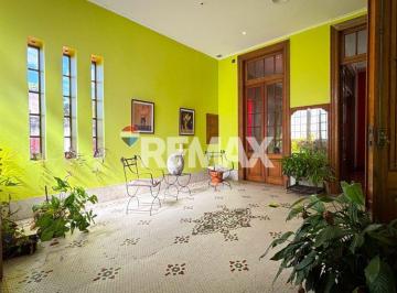 PH · 264m² · 7 Ambientes · En Venta PH Único en Balvanera C/ascensor y Azotea