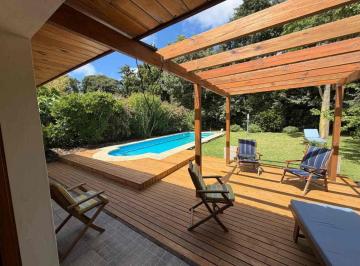 Casa · 183m² · 4 Ambientes · 1 Cochera · Venta Casa 4 Ambientes Pileta Parrilla Grosellar