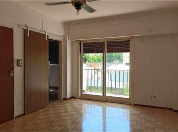 Departamento · 41m² · 3 Ambientes · Alquiler 3amb Al Frente con Balcon