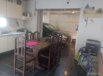 Casa · 132m² · 4 Ambientes · Venta Casa 3 Dorm., Barrio Sur.