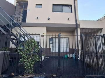 PH · 163m² · 3 Ambientes · 1 Cochera · Venta en Bloque de Casa PH Quilmes